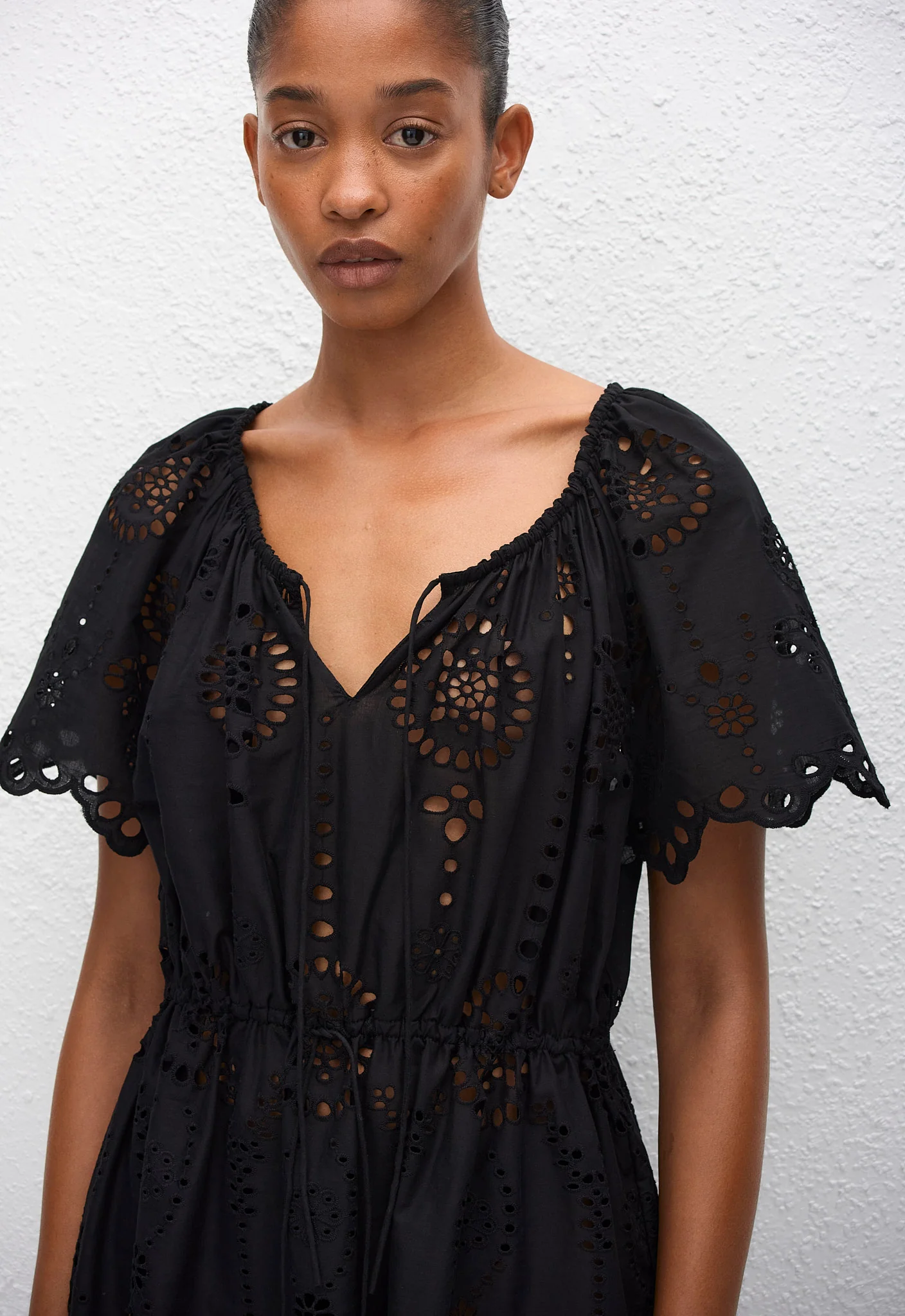 Broderie Scoop Mini Dress - Black - Image 4