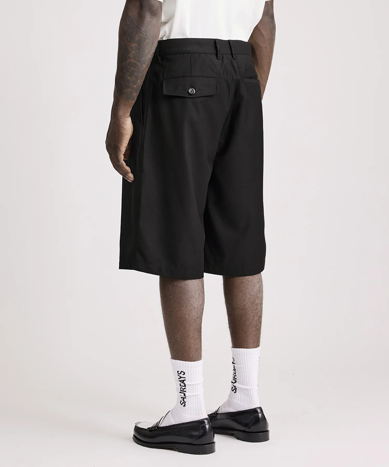 Feliz Two Tuck Walk Short - Black - Image 3