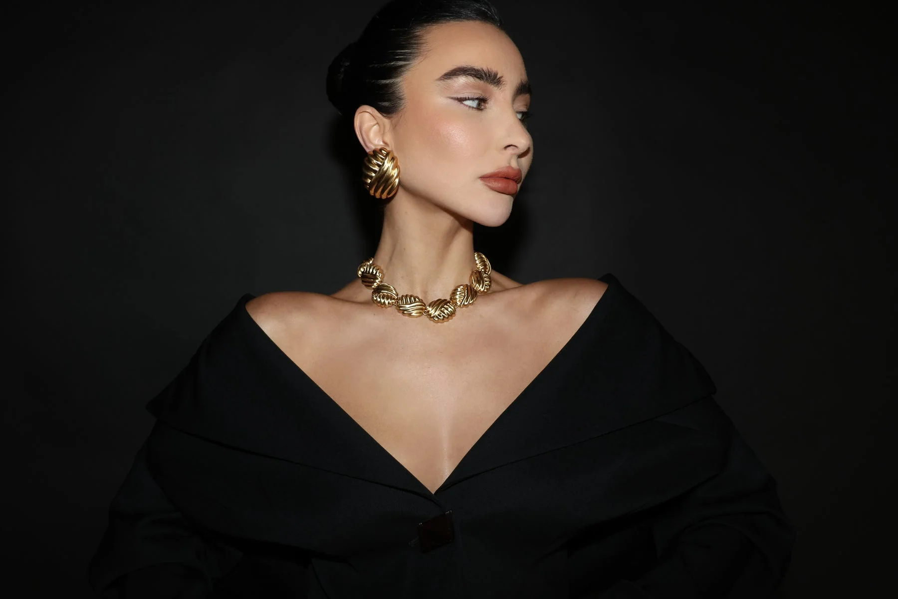 IXV5 Necklace - Gold - Image 2
