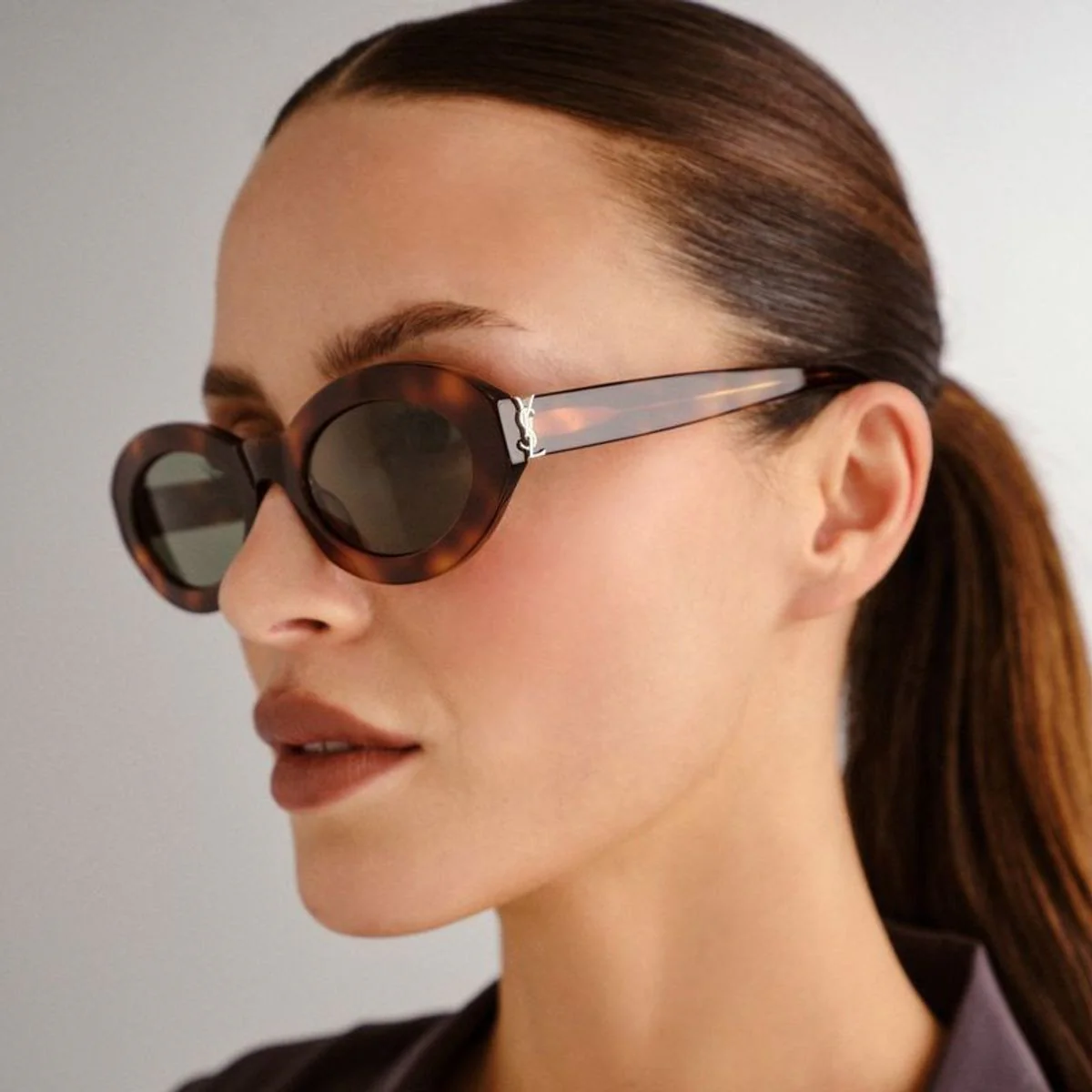 SLM136002 Oval Frame Sunglasses - Havana/Green - Image 2
