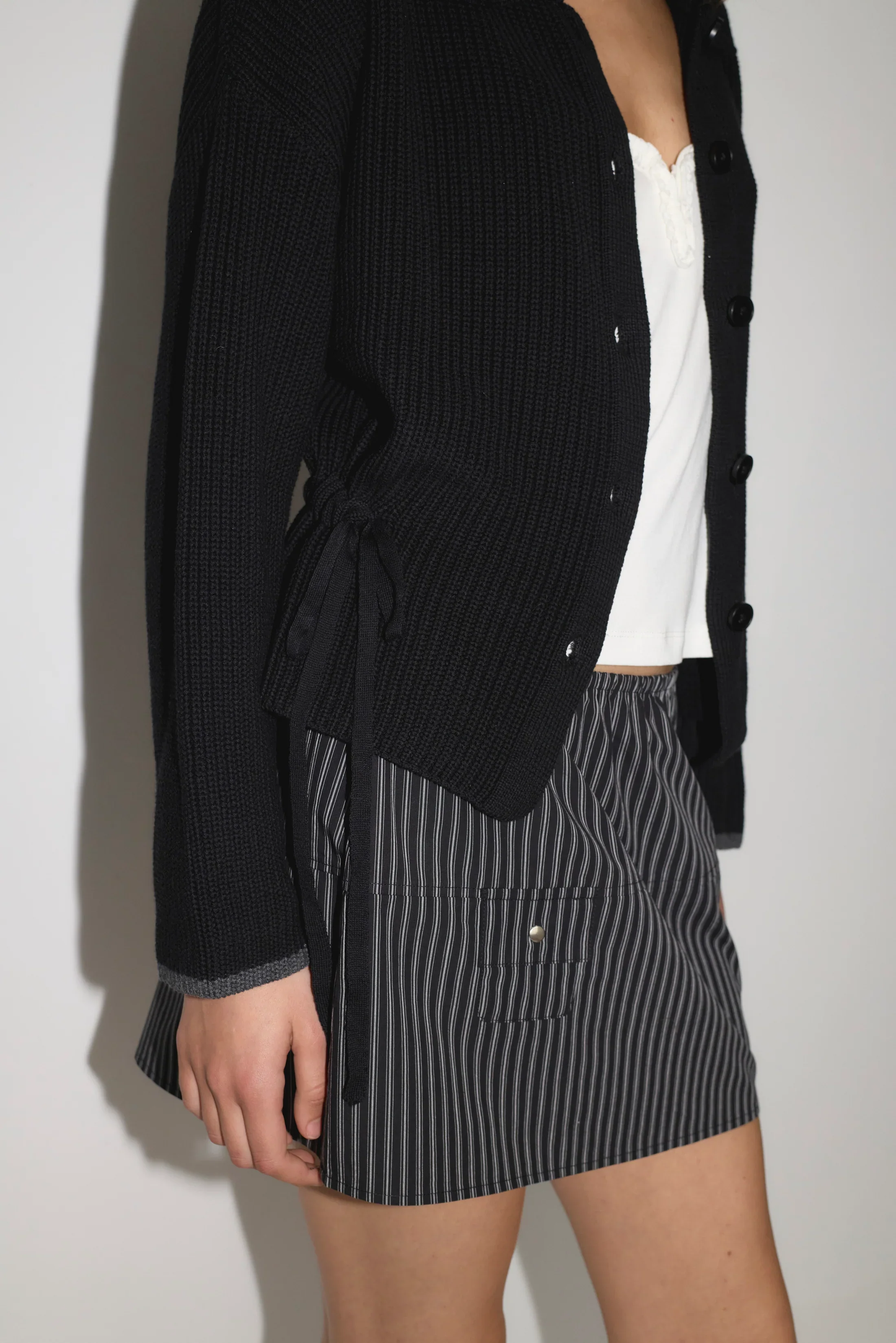 Tie Sie Cardigan - Black - Image 3