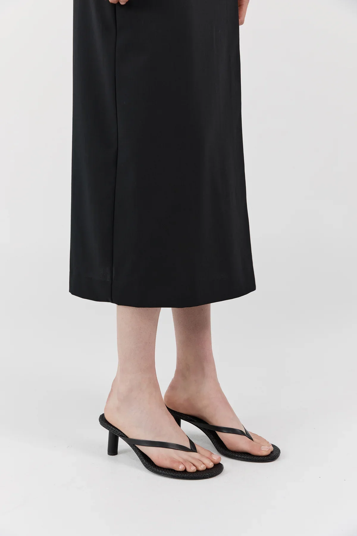 Woven Thong Heel - Black - Image 7
